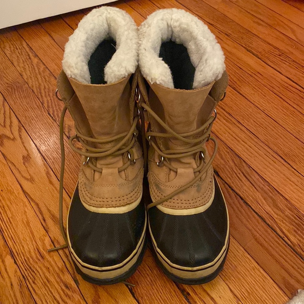 Sorel Caribou Waterproof Snow Boots size 7.5